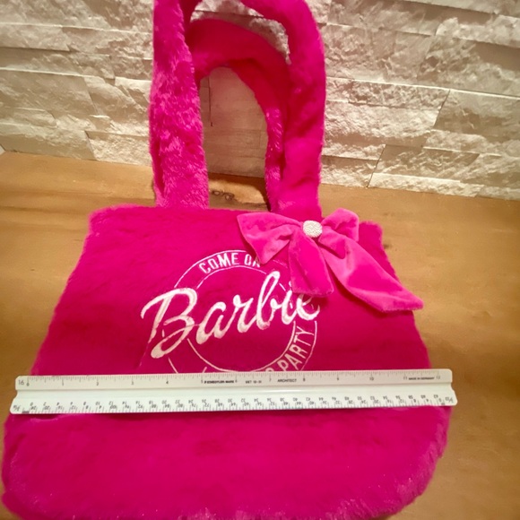 Barbie Accessories - Barbie furry tote Let’s go party!